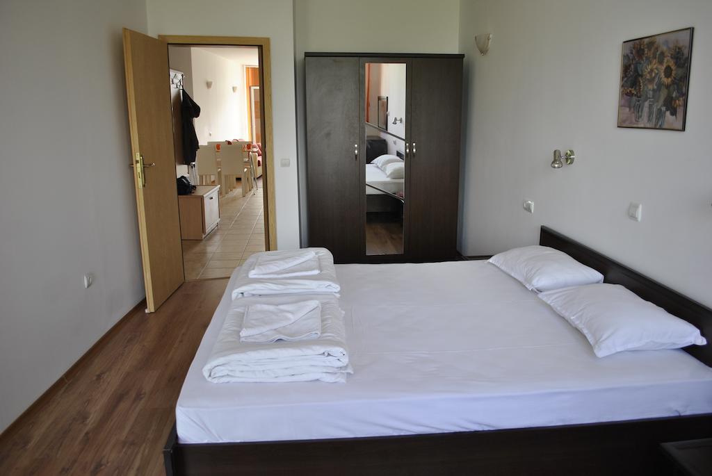 Julia Family Apartments Σάνι Μπιτς Δωμάτιο φωτογραφία