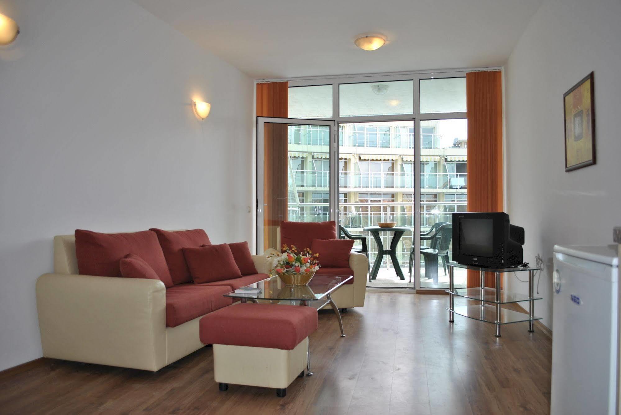 Julia Family Apartments Σάνι Μπιτς Εξωτερικό φωτογραφία