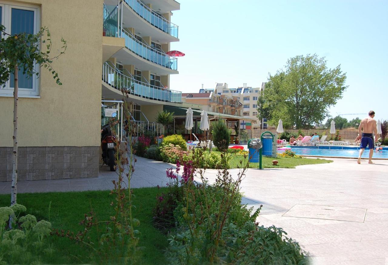 Julia Family Apartments Σάνι Μπιτς Εξωτερικό φωτογραφία