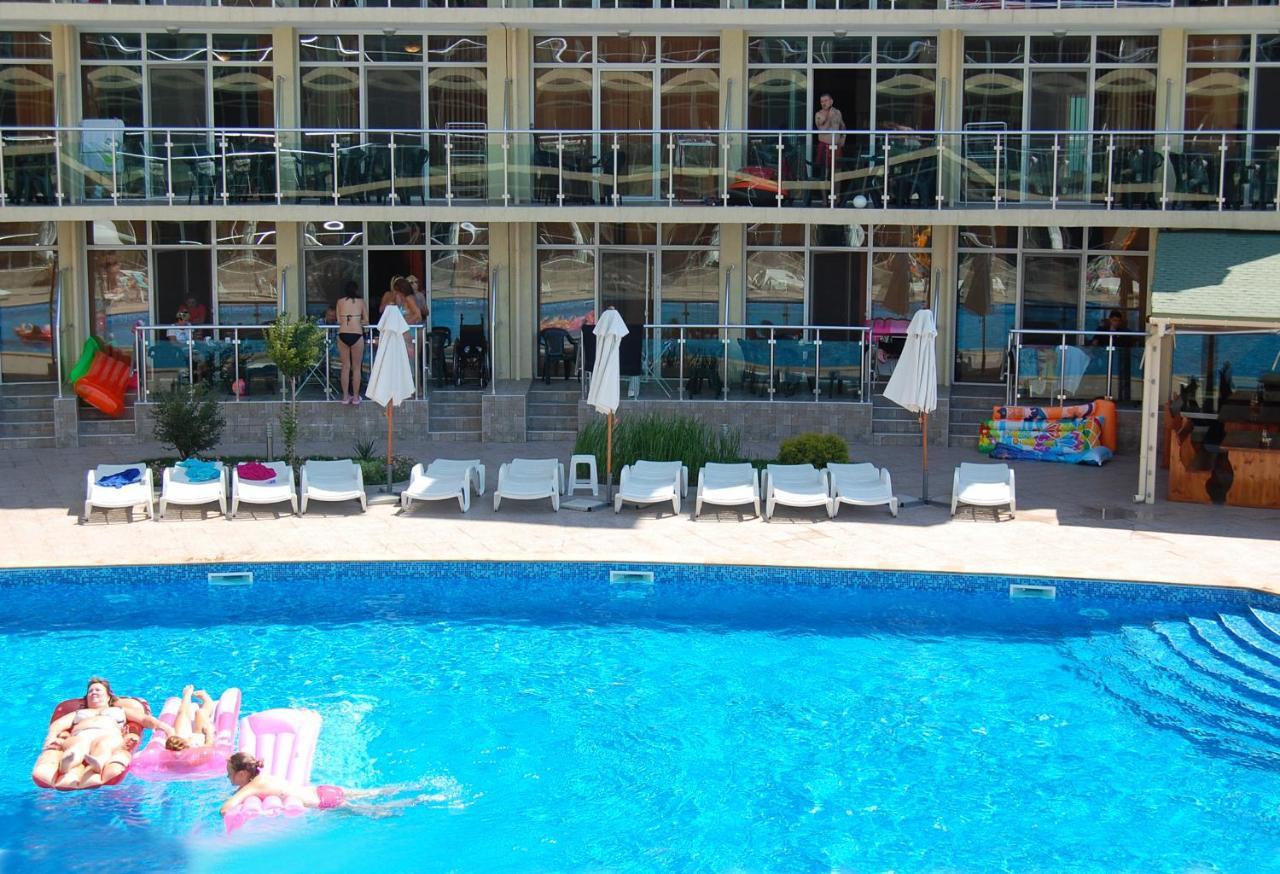 Julia Family Apartments Σάνι Μπιτς Εξωτερικό φωτογραφία